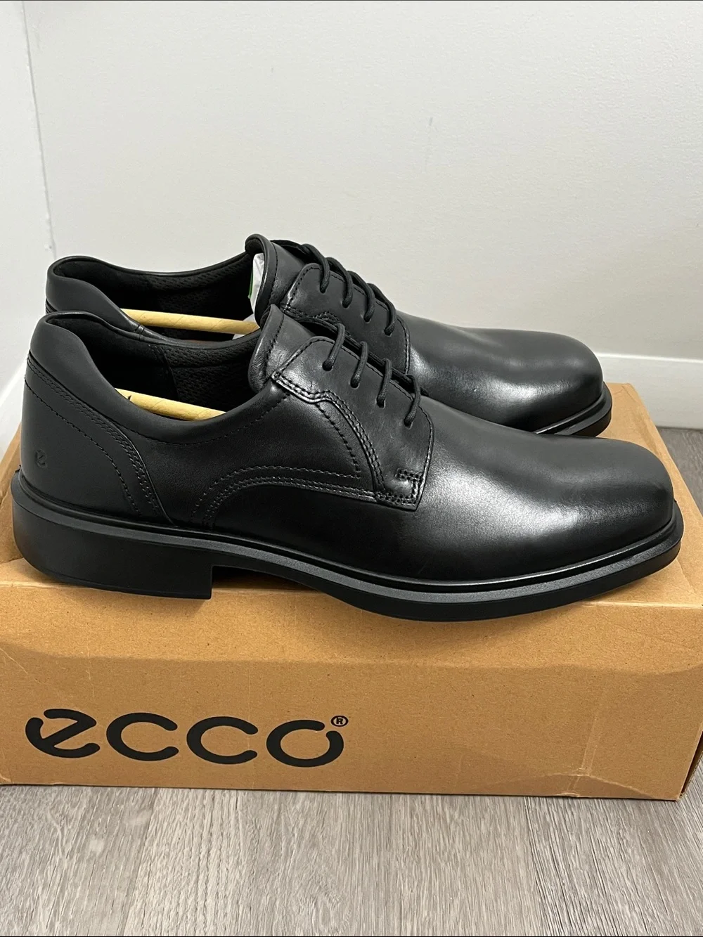 Ecco Helsinki 2 Derby men’s dress shoes black leather EU 42 US size 8-8.5